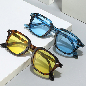 Nouveau cadre carré rétro lunettes de soleil couleur bonbon vente chaude femmes mode tendance Logo personnalisé lunettes de soleil Orange Lenns - Product Image 2