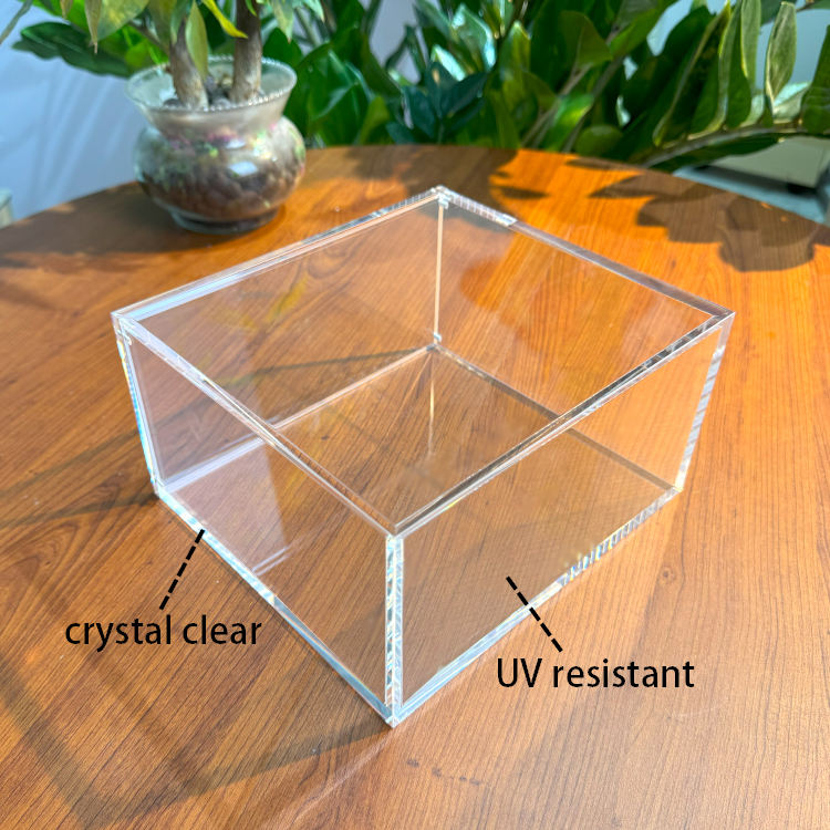คริสตัลใส