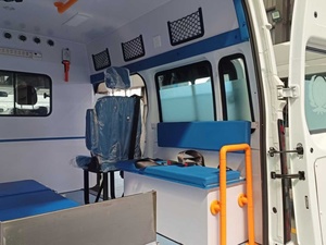 Ambulance de type Ward, fourgonnette, camion avec équipement de soins de base, véhicule d'urgence, ambulance JMC à vendre - Product Image 5