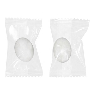 Petite machine d'emballage de bonbons sucrés, de chocolat, de dattes, en sachet, en flux continu - Product Image 2