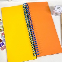 Carnet à spirale A6 jaune citron avec pages intérieures colorées, design élégant, journal étudiant, carnet de suivi des objectifs