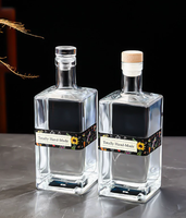 Bouteilles de vin en verre carrées de haute qualité, transparentes, personnalisées, 100 ml, 200 ml, 500 ml, vente chaude, avec bouchon pour vin, bière, boissons