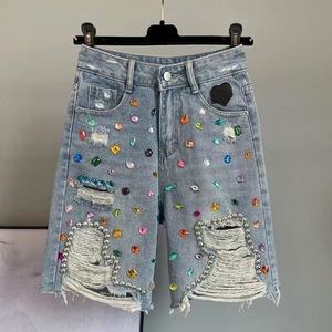 Shorts de Mezclilla Y2K para Mujer, Clásicos, Lavados, con Corte Irregular Deshilachado, Adornados con Pedrería Vibrante - Product Image 2