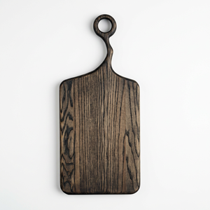 Planche de service rectangulaire en bois de frêne avec poignée en anneau, teinte foncée naturelle, qualité alimentaire, écologique, épaisseur 1,8 cm, HORECA, OEM personnalisé - Product Image 1