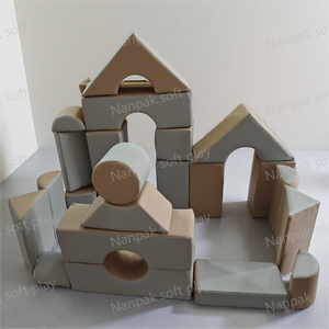 Équipement de jeux de gymnastique sensorielle intérieur/extérieur mignon blanc Beige gris bébé apprentissage blocs de jeu doux Cubes de château <span class=keywords><strong>pour</strong></span> la récréation - Product Image 3