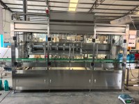 Machine de remplissage de détergent liquide à grande vitesse linéaire servo pour bouteilles en PET, en verre et bidons de shampoing, pour produits chimiques quotidiens