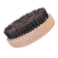 Nouvelle brosse à barbe en bambou en bois personnalisée avec styles de barbe en poils de sanglier naturels pour le toilettage de la barbe des hommes