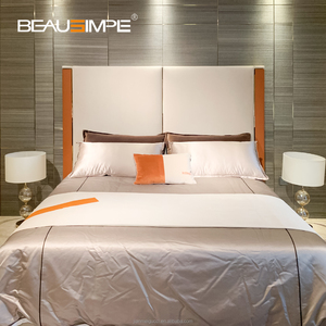 Роскошная современная кровать для спальни с высоким тонким изголовьем, кожаная Глянцевая металлическая отделка для спальни, наборы мебели - Product Image 4