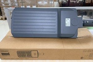 Lampadaire LED <span class=keywords><strong>Philips</strong></span> BRP26X 180lm/W à haute efficacité 30W-250W IP66 pour éclairage routier extérieur et luminaire routier municipal - Product Image 4