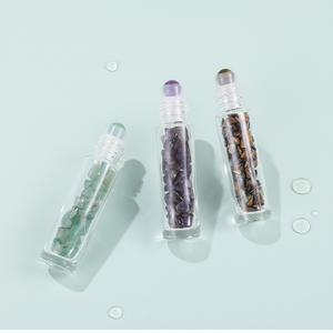 Bouteilles roll-on en jade fantaisie de 10 ml avec capuchon en bambou naturel de la meilleure qualité pour parfum - Product Image 1