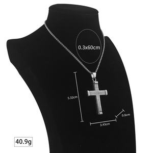 Collier pendentif croix en acier inoxydable IP poli miroir, bijoux religieux vintage en titane - Product Image 6