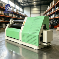 Machine à rouler les tôles à 4 rouleaux, très vendue, personnalisée, haute efficacité, pour tôles d'acier
