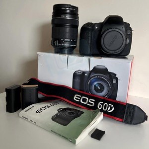 Cámara Digital DSLR Profesional HFT EOS 60D con Lente de 18-135 mm, Sensor APS, Video Full <span class=keywords><strong>HD</strong></span> 1080P, Tarjeta SD, Venta al por Mayor - Product Image 1
