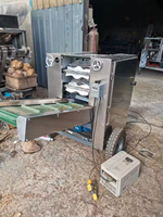Machine à décortiquer la noix de coco à fonctionnement stable, facile à entretenir, très vendue