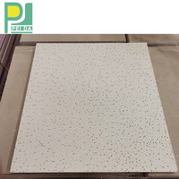 Plaques de plafond suspendu acoustiques