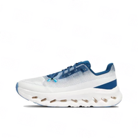 Chaussures de course respirantes en maille à lacets pour hommes et femmes, motif imprimé nuages, style tendance uni, légères, pour la marche