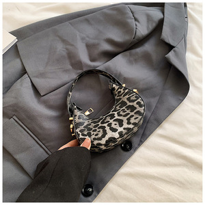 Sac à main haut de gamme en PU, petit format, style seau givré, pour femme, nouvelle collection hiver 2025, avec cordon de serrage, porté épaule ou croisé - Product Image 1