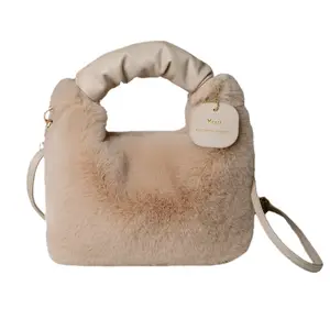 Yeni moda lüks 7 kürk makyaj çantası kadın kabarık faux kürk çanta toptan büyük kapasiteli yumuşak kürk çanta