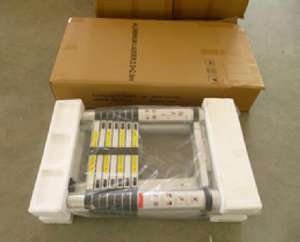 Échelle télescopique pliante en aluminium avec 5 marches et une capacité de charge de 150 kg pour usage domestique - Product Image 3