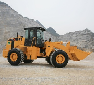 Chargeuse <span class=keywords><strong>mécanique</strong></span> ZL50CN efficace de 5 tonnes pour travaux d'infrastructure, chargeuse ergonomique à godet pour la construction de pipelines - Product Image 3