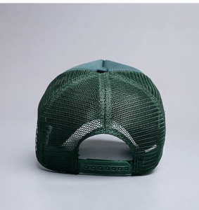 Casquette de camionneur personnalisée à 5 panneaux avec dos en maille, casquette de baseball unisexe fabriquée artisanallement, casquette de camionneur respirante en maille verte avec sangle réglable - Product Image 4