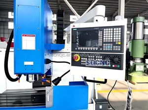 Fresatrice CNC Verticale XK7136 con Mandrino BT40 8000RPM <span class=keywords><strong>5</strong></span>.5KW, Tavola 900x360mm, Alta Precisione, Siemens/GSK/Fanuc, Singolo Asse 6 - Product Image 3