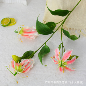 Jialan Home Furnishings Bouquet de lys artificiels à flamme, fleurs en soie pour décoration de mariage, 3 têtes, feuilles rouges, oranges et vertes - Product Image 4