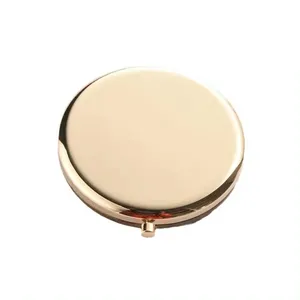 Klappbare Kleinigkeitsspiegel mit Gravur tragbarer runder Make-Up-Spiegel doppelseitiger Reise-Vergrößerungs-Taschenspiegel