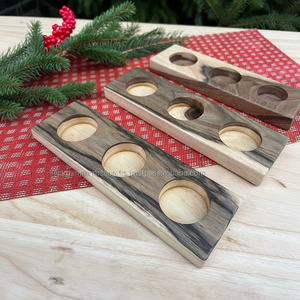 Porte-lampe en T en bois fait à la main avec motif floral sculpté, bougeoir décoratif rustique pour salon et table à manger - Product Image 1