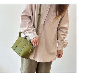 <span class=keywords><strong>Sac</strong></span> à bandoulière en cuir véritable pour femme / <span class=keywords><strong>Sac</strong></span> bandoulière / <span class=keywords><strong>Sac</strong></span> à main de style littéraire / <span class=keywords><strong>Sac</strong></span> souple - Product Image 4