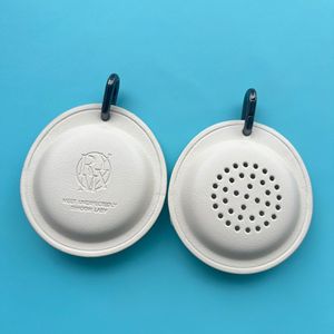 Colgante de aromaterapia de cuero con dijes de logotipo para regalo, accesorio de joyería de moda unisex - Product Image 2