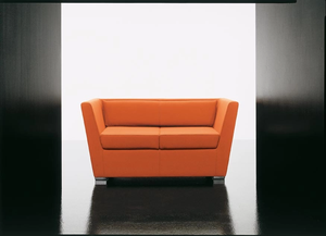 Sofá Ejecutivo Moderno de 2 Plazas para Oficina, Tapizado en Tela Naranja Quemado, para Área de Recepción - Product Image 2