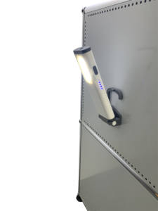 Lámpara de Trabajo COB Recargable de 800 Lúmenes, IP66, Antibacteriana, Alto CRI, Doble Iluminación, Fijación Magnética para Taller y Oficina - Product Image 5