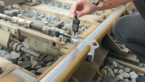 Appareil de mesure numérique portatif coulissant pour la mesure de l'usure des rails, jauge d'usure pour l'entretien des voies ferrées - Vente directe usine - Product Image 3