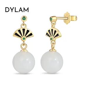 Dylam Design élégant S925 Argent 22K Or Élément traditionnel chinois Pliant en forme d'éventail Boucles d'oreilles en jade pour femmes