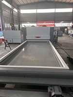 Machine à presser à chaud les portes en bois QILI WPC avec membrane PVC, entièrement automatique, deux postes de travail