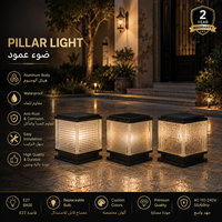 Lampe de poteau extérieure moderne avec diffuseur à nervures horizontales pour l'éclairage paysager