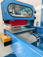 Machines de découpe et de gaufrage de soudage à haute fréquence de table coulissante 12KW pour chaussures de sport coussinets de semelle intérieure en mousse PU