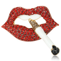 Broche Lèvres Rouge Strass Cigarette Punk Sexy Bouche en Cristal Épingle de Revers pour Femme Fête Manteau Écharpe Bijou Cadeau