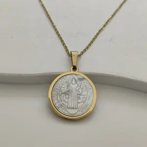 Commercio all'ingrosso collana in acciaio inossidabile oro su misura St Benedict ciondolo collo gioielli religiosi per le donne