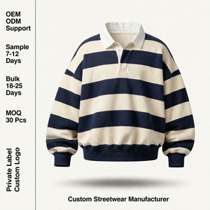 Sweat-shirt polo vintage personnalisé à rayures <span class=keywords><strong>rugby</strong></span>, coupe oversize et carrée, rayures bleu marine et crème, boutonné, en molleton <span class=keywords><strong>de</strong></span> coton délavé - Product Image 1