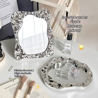 Miroir de Maquillage de Bureau Instagram pour Étudiants, Dortoir, Princesse, Effet Ondulé, Support Pliable, Cadre en Plastique Simple, Portable, Zhejiang