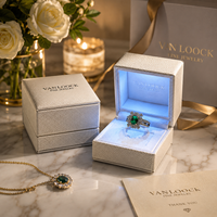 Boîte à bague de luxe avec éclairage LED, logo personnalisé, emballage en cuir pour bijoux, insert en velours, boîte à bague pour fiançailles, mariage, cadeau