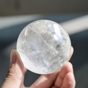 Esfera de Cristal de Cuarzo Natural Transparente al por Mayor, Bola de Cristal Pulida Blanca, Piedra Curativa, Gema Artesanal para Decoración del Hogar - Product Image 5