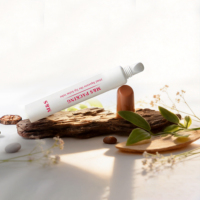 Tube de baume à lèvres et exfoliant pour les lèvres en plastique PE de 10 ml avec applicateur en silicone, imprimé en sérigraphie pour les cosmétiques