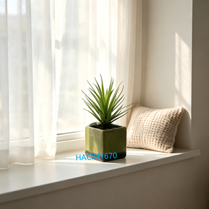 Mini plante artificielle Yucca, <span class=keywords><strong>herbe</strong></span> épée pointue dans un pot en céramique émaillée craquelée, verdure hautement réaliste pour la décoration de bureau et de la maison - Product Image 1