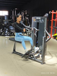 Machine à Rameuse Assise Freeman AX13 Fitness Lifefit à Charge Sélective par Poids pour Usage Commercial en Club de Fitness - Product Image 3