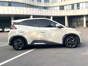 รถยนต์ไฟฟ้า BYD Seagull Hatchback EV ปี 2023 มือสอง พลังงานใหม่ เกียร์อัตโนมัติ เบาะหนัง กล้องมองหลัง พวงมาลัยซ้าย สีเข้ม - Product Image 3