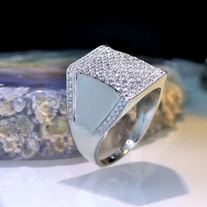Anello da Uomo con Taglio Quadrato Stile Vintage, Design Geometrico, Accessorio per Uso Quotidiano - Product Image 5