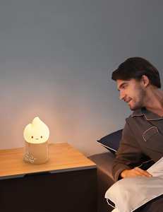 ไฟ LED ไร้เปลวไฟแบบทันสมัยน่ารักชาร์จไฟได้5V สีขาวโปรเจคเตอร์ไฟกลางคืนไฟฉาย ABS ตกแต่งบ้านสีขาวอบอุ่น - Product Image 2